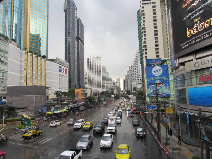 Read more about the article 5 Helpful Tips to Shop Locally in Bangkok