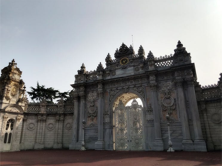 Dolmabahce Palace gates
palaces of Istanbul