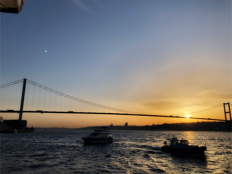 romantic places in Istanbul
Istanbul from a yacht
Bosphorus tours