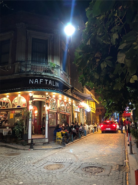cafe Naftalin Balat Istanbul
cute cafes in Istanbul