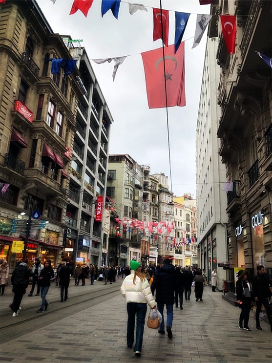 Walking along Istiklal Street
tips for visiting Istanbul