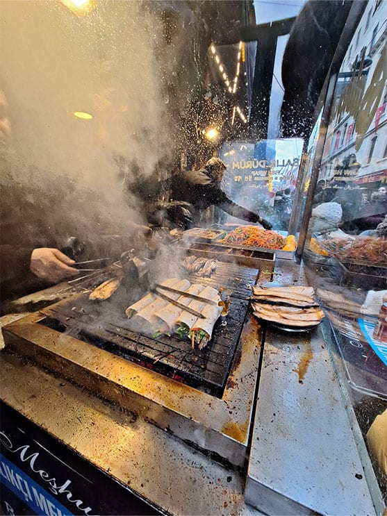 balik ekmek, best street food in Istanbul